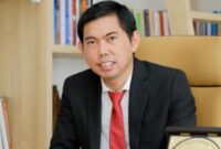 Tangkapan layar Sekretaris Jenderal Pengurus Pusat APHTN-HAN Prof. Bayu Dwi Anggono. (Dok. Law.unej.ac.id) 