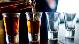 Aparat Gabungan lakukan penggerebekan pabrik pembuatan minuman keras (miras) tradisional. (Pixabay.com/pologi)
