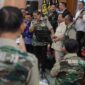 Menteri Pertahanan RI Prabowo Subianto bernyanyi bersama dengan Presiden ke-6 RI Susilo Bambang Yudhoyono (SBY). (Dok. TIm Media Prabowo)  